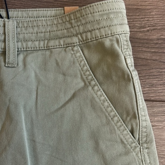 Prana Green Jean Shorts with Distressed Hem Size 6 - Picture 5 of 9